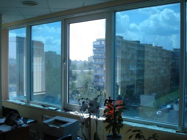 Зеркальная пленка на окна в Киеве